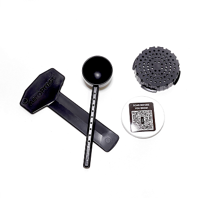 Кофеварка ручная AeroPress Clear Red